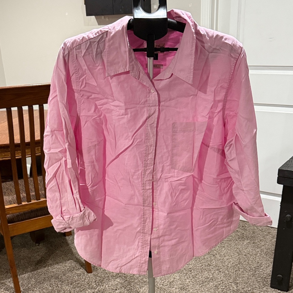 Universal Thread Light Pink Classic Fit Shirt